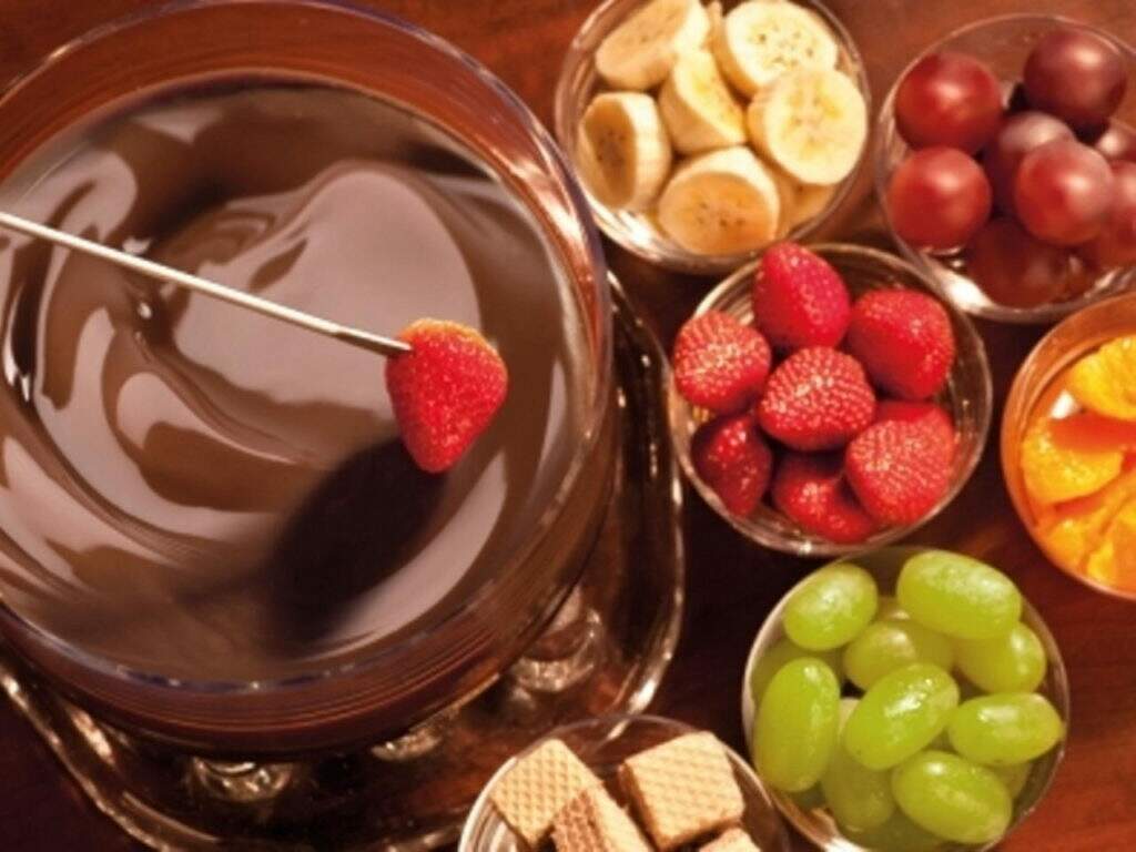 Receita de fondue de chocolate com frutas