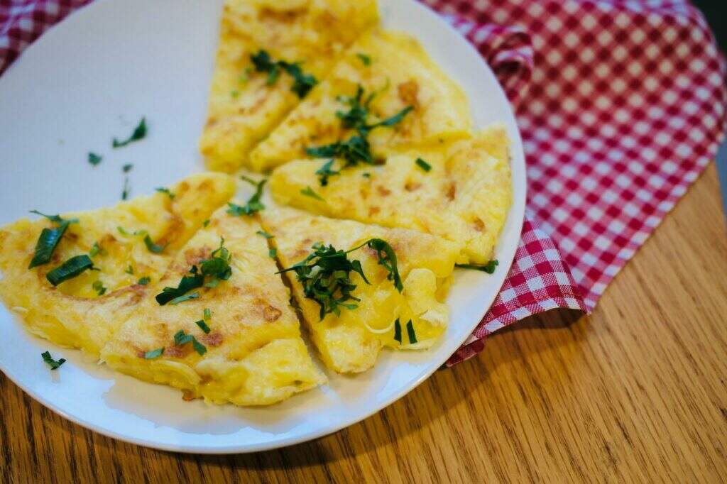 Pão de queijo de frigideira com tapioca