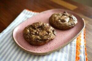 cookiees-de-chocolate-na-travessa